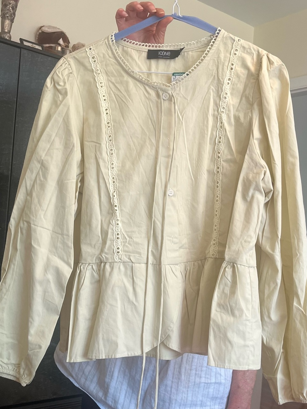 Icône Beige Cotton Lace-Trim Peplum Button Front Top